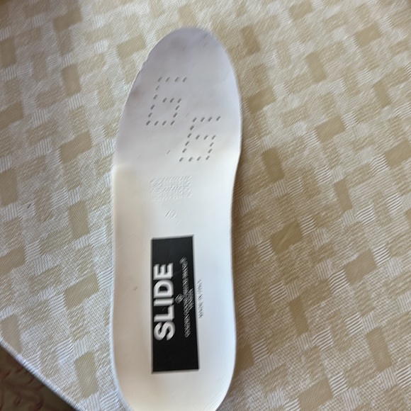 Golden Goose, size 40. Never worn, bought wrong size. - Picture 3 of 3